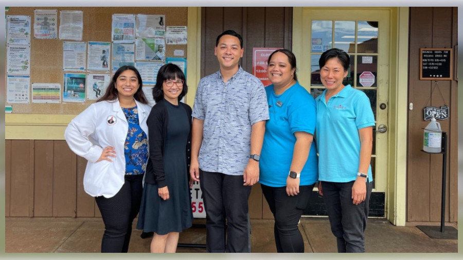 DKICP P4 Nooeree Samdani, recently on rotation at Molokaʻi Drugs, poses with Dean Rae Matsumoto, Jarred Prudencio, pharmacy technician Precious Asuncion, and pharmacist in charge and lead preceptor Kelly Go.